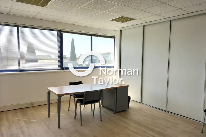 Bureau à louer - Mauguio (34130) - 91 m² - 985 €/mois