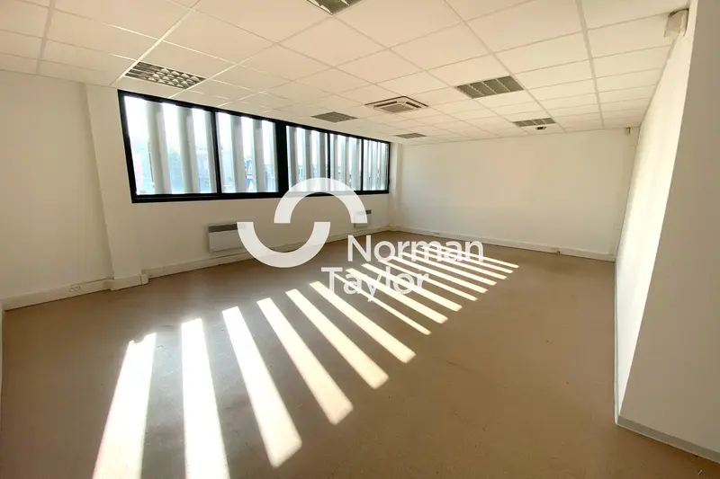 Bureau à louer - Cournonsec (34660) - 40 m² - 316 €/mois