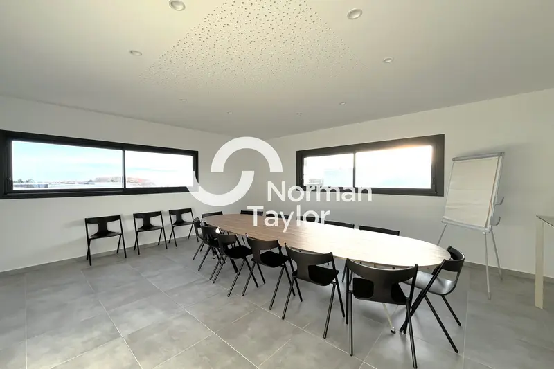 Bureau à louer - Lavérune (34880) - 500 m² - 5 625 €/mois