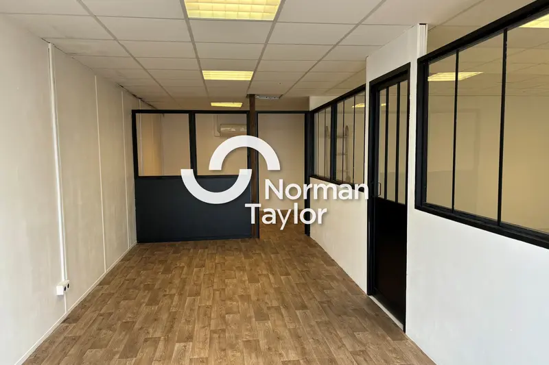 Bureau à louer - Mauguio (34130) - 86 m² - 1 146 €/mois