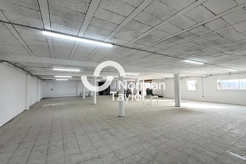 Entrepôt / Activité à louer - Saint-Jean-De-Védas (34430) - 675 m² - 5 625 €/...