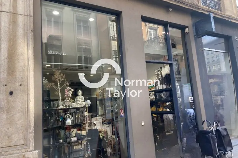 Local Commercial à vendre - Lyon 02 (69002) - 45 m² - 0 €