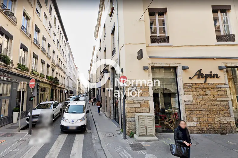 Local Commercial à vendre - Lyon 02 (69002) - 150 m² - 0 €