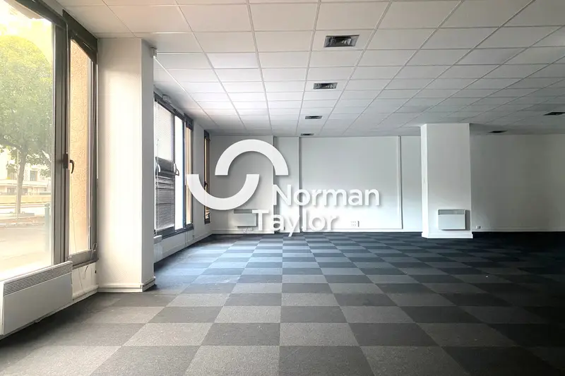 Bureau à louer - Lyon 03 (69003) - 356 m² - 4 450 €/mois