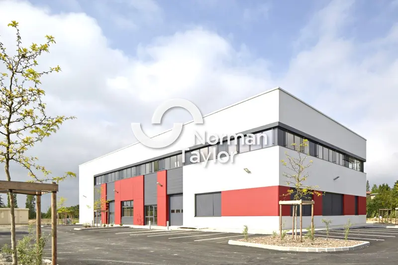 Entrepôt / Activité à louer - Dardilly (69570) - 5544 m² - 48 510 €/mois
