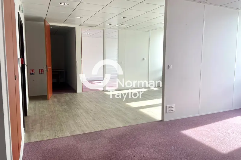 Bureau à louer - Lyon 09 (69009) - 887 m² - 14 044 €/mois