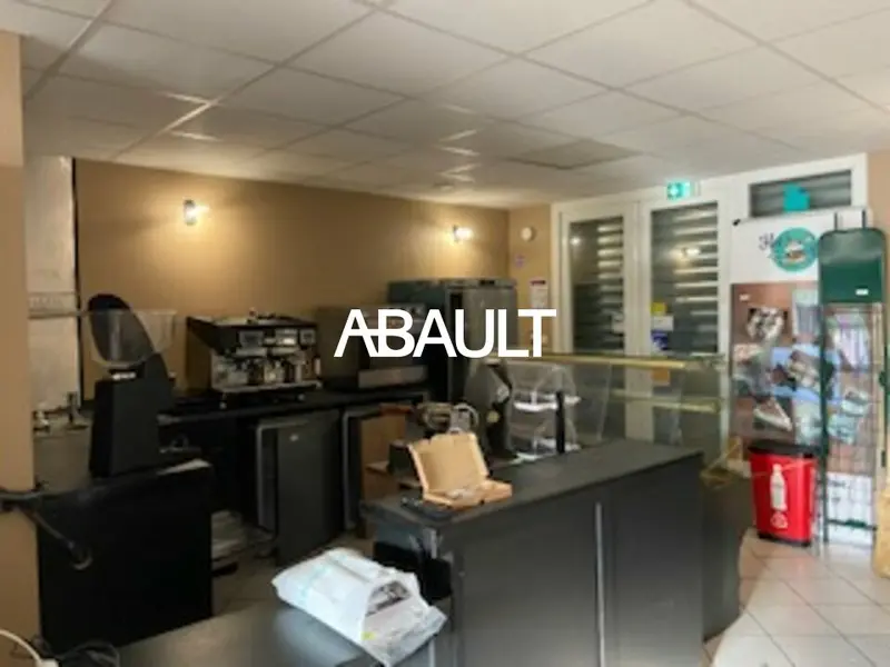 A VENDRE MURS COMMERCIAUX LOUES D'ENVIRON 60 m² COLOMIERS