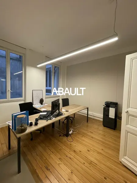 Bureau à louer - Toulouse (31000) - 144 m² - 2 640 €/mois
