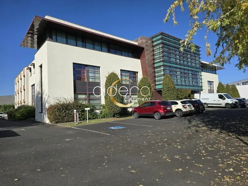 Bureau à louer - Clermont-Ferrand (63000) - 1051 m² - 14 460 €/mois