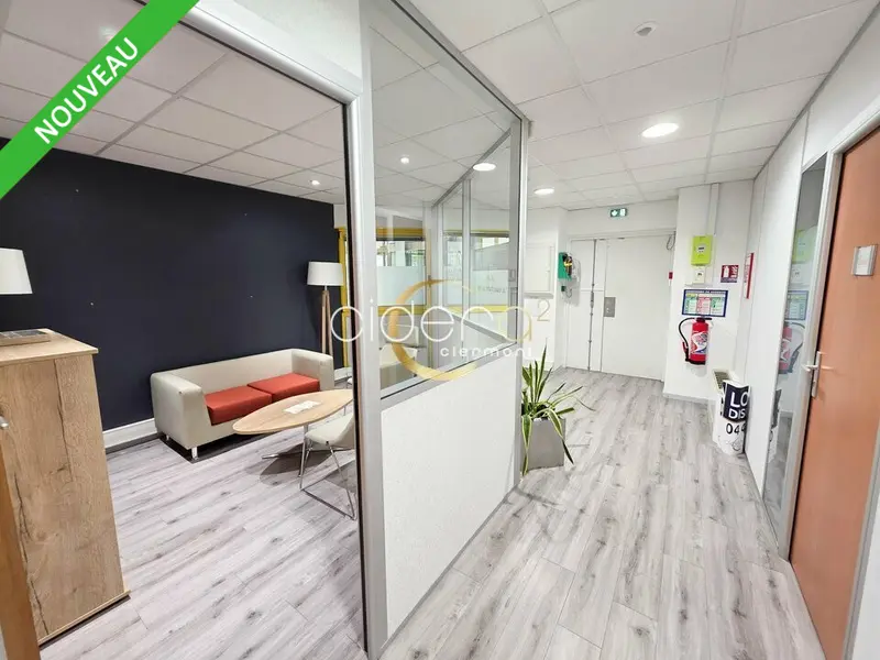 Bureau à louer - Aubière (63170) - 280 m² - 2 800 €/mois