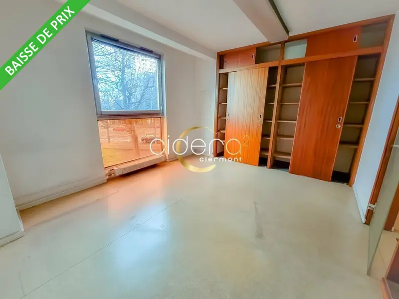 Bureau à louer - Clermont-Ferrand (63000) - 221 m² - 1 900 €/mois