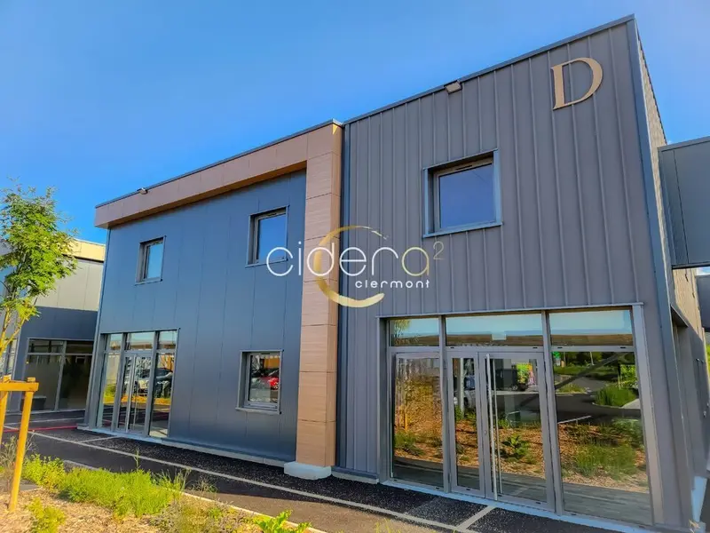 Local Commercial à louer - Les Martres-D'Artière (63430) - 249 m² - 3 000 €/mois