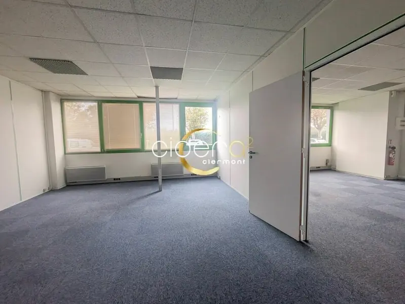Bureau à louer - Clermont-Ferrand (63100) - 108 m² - 990 €/mois
