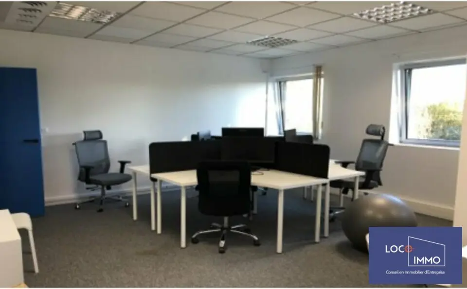 Bureau à louer - Pessac (33600) - 1094 m² - 10 947 €/mois