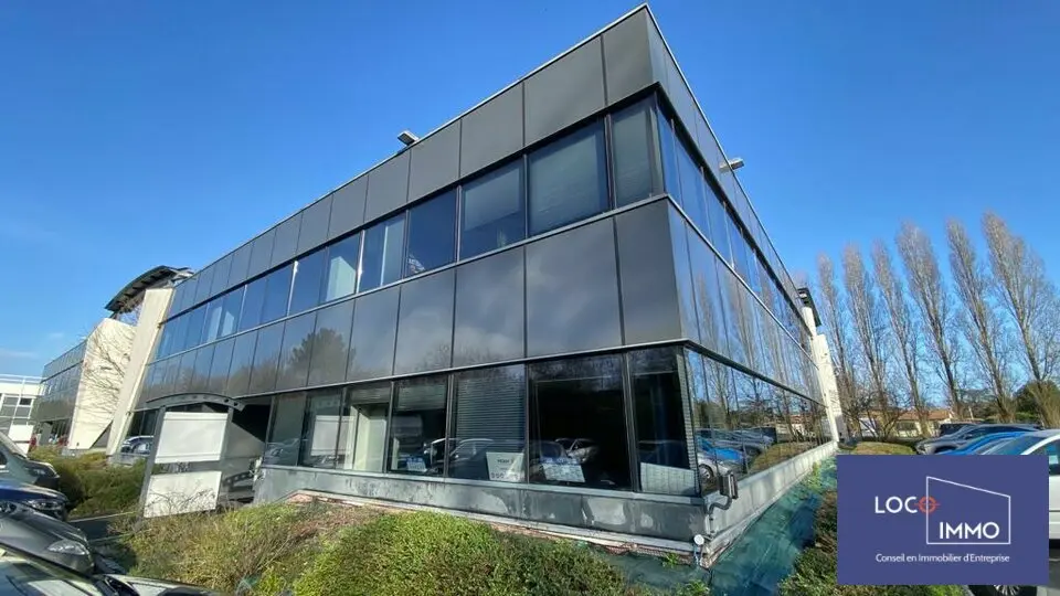 Bureau à louer - Mérignac (33700) - 400 m² - 12 052 €/mois