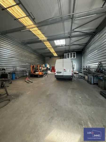 Entrepôt / Activité à louer - Cabanac-Et-Villagrains (33650) - 250 m² - 2 000...
