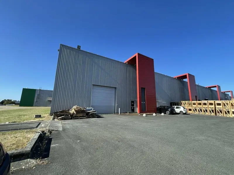 Entrepôt / Activité à louer - Blanquefort (33290) - 635 m² - 3 333 €/mois