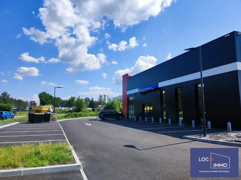 Entrepôt / Activité à louer - Saint-Jean-D'Illac (33127) - 590 m² - 9 716 €/mois