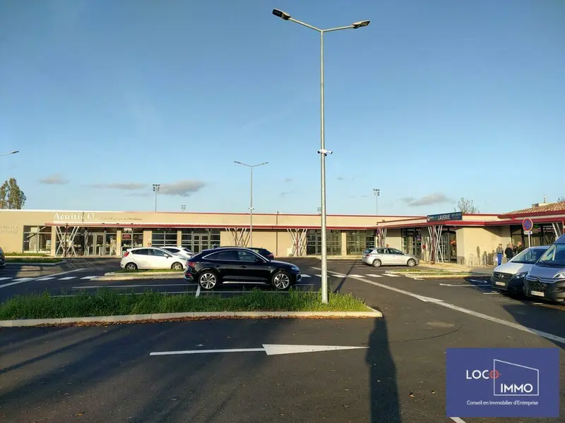 Local Commercial à louer - Marmande (47200) - 277 m² - 2 770 €/mois