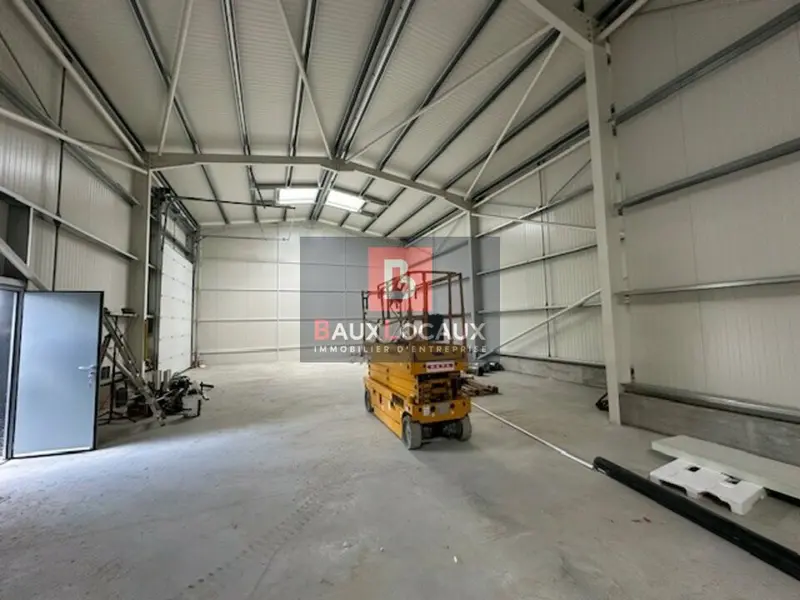 Entrepôt / Activité à louer - Saint-Andiol (13670) - 120 m² - 1 200 €/mois