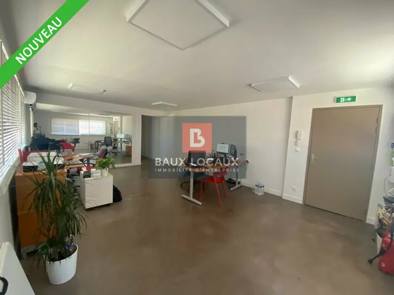 Bureau à louer - Vedène (84270) - 53 m² - 600 €/mois