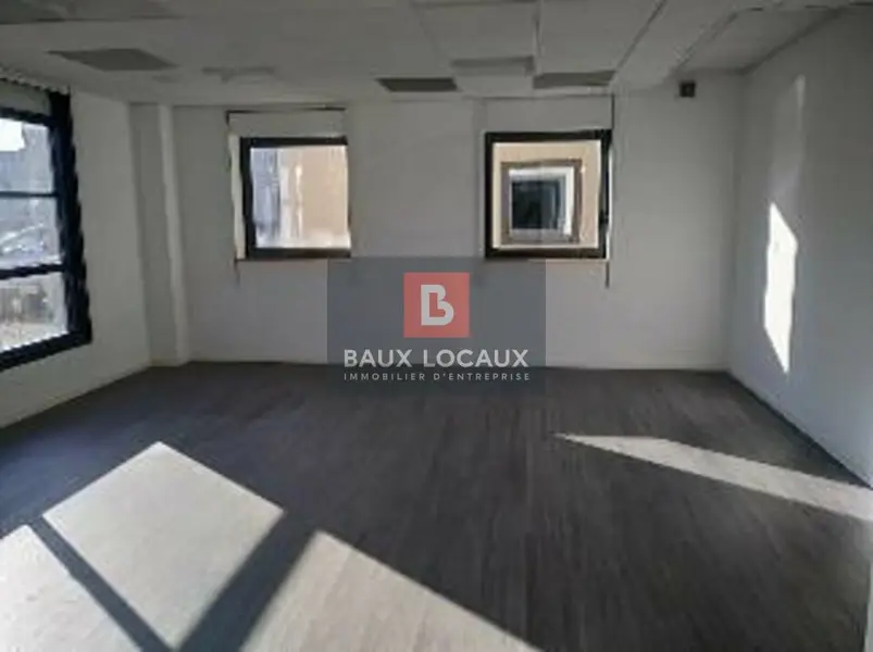 Bureau à louer - Avignon (84000) - 60 m² - 1 133 €/mois