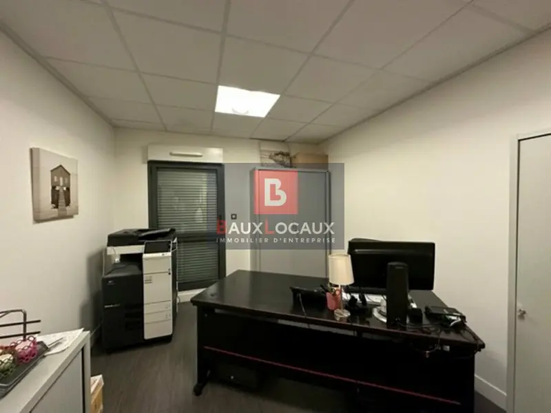 Bureau à louer - Avignon (84000) - 13 m² - 500 €/mois