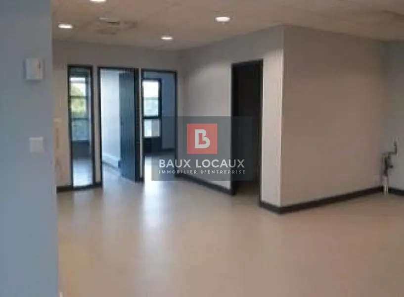 Bureau à louer - Avignon (84000) - 152 m² - 2 726 €/mois