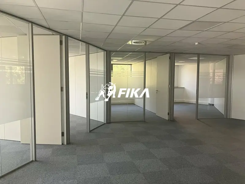 Bureau à louer - Blagnac (31700) - 738 m² - 8 610 €/mois