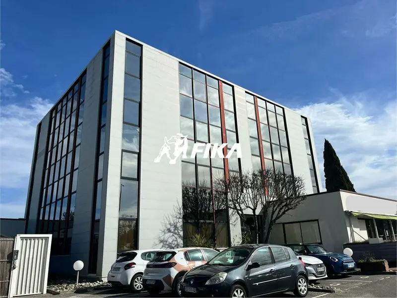 Bureau à louer - Toulouse (31100) - 179 m² - 1 864 €/mois