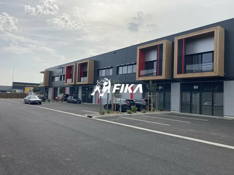 Entrepôt / Activité à louer - Fenouillet (31150) - 378 m² - 3 309 €/mois