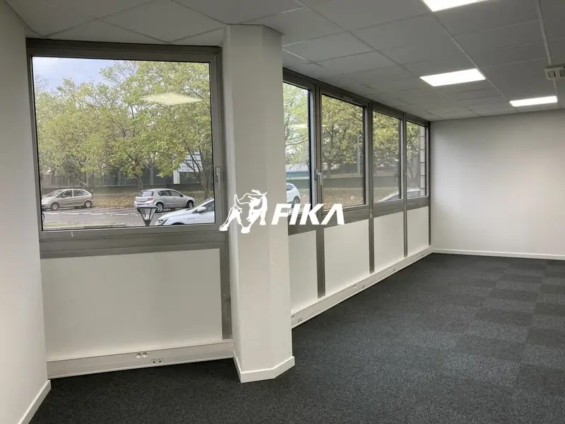 Bureau à louer - Blagnac (31700) - 1216 m² - 12 666 €/mois