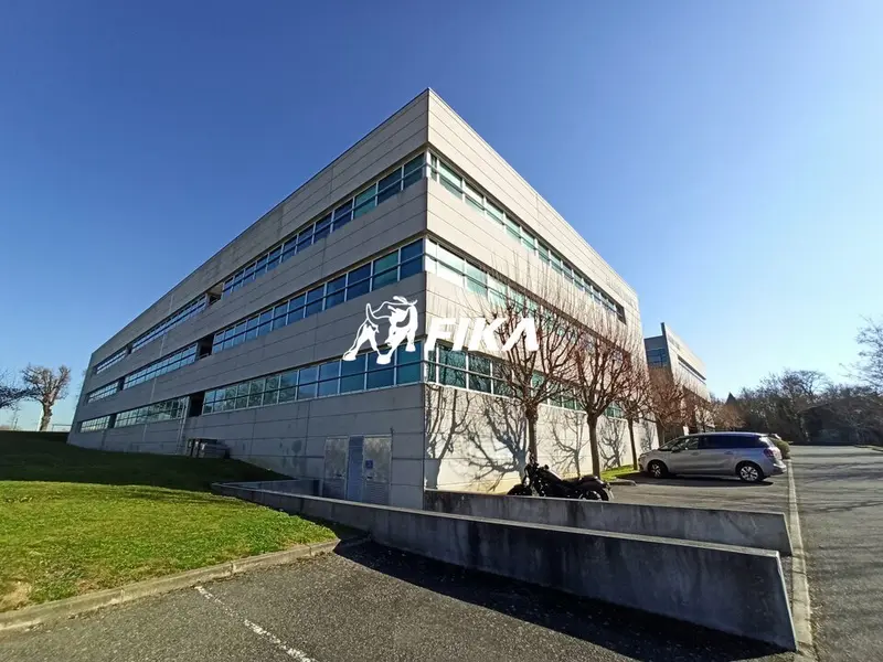 Bureau à louer - Labège (31670) - 1662 m² - 17 312 €/mois