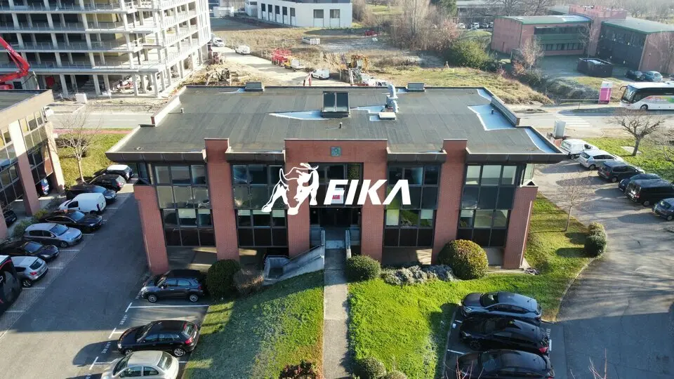 Bureau à louer - Labège (31670) - 720 m² - 7 500 €/mois