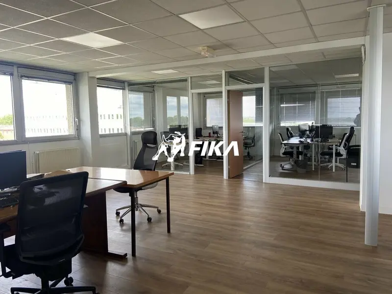 Bureau à louer - Toulouse (31100) - 228 m² - 2 090 €/mois