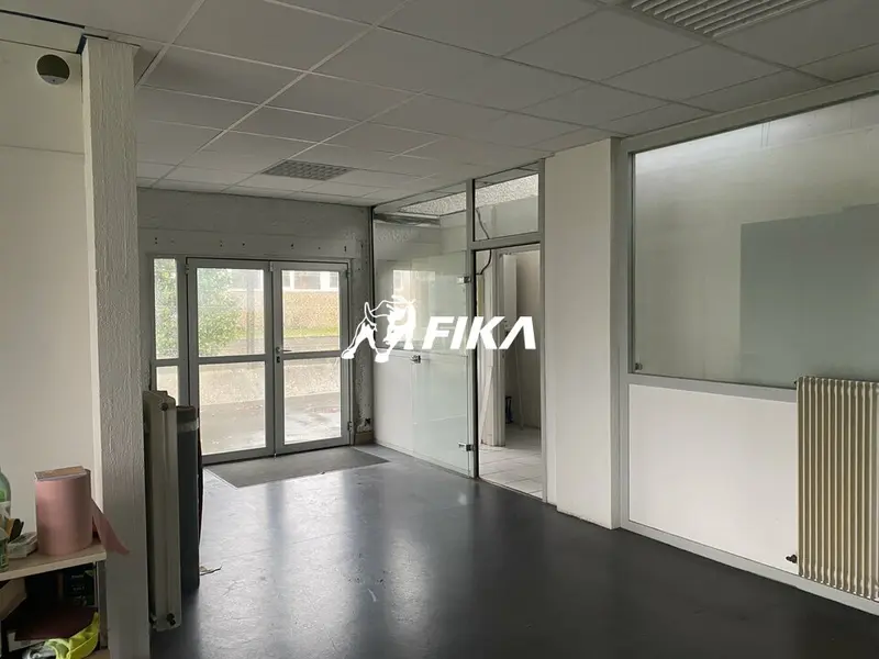 Entrepôt / Activité à louer - Mérignac (33700) - 390 m² - 5 500 €/mois