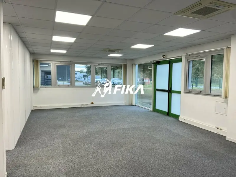 Bureau à louer - Bouloc (31620) - 1390 m² - 18 070 €/mois
