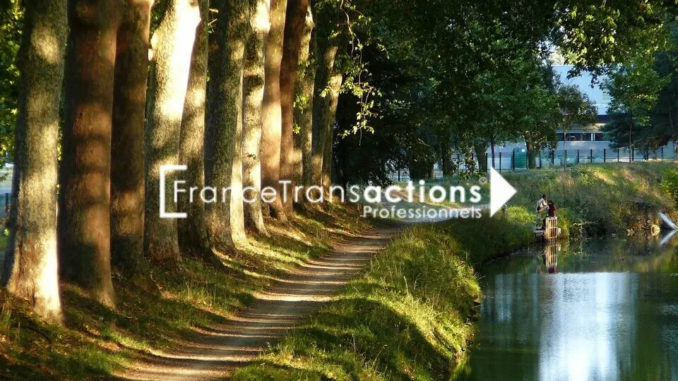 Local Commercial à louer - Toulouse (31200) - 700 m² - 5 000 €/mois