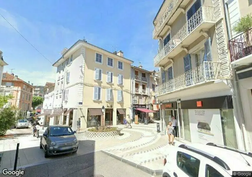 Local Commercial à vendre - Voiron (38500) - 110 m² - 0 €