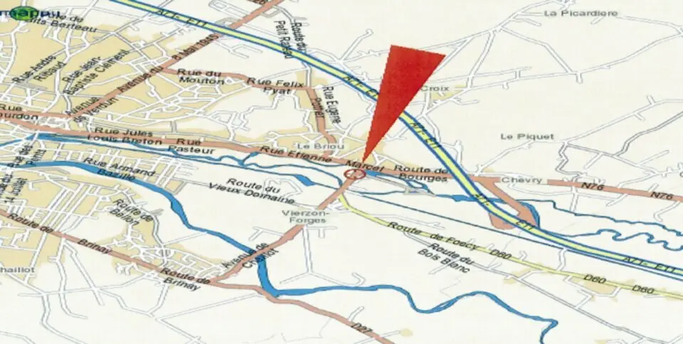 Local Commercial à louer - Vierzon (18100) - 450 m² - 3 500 €/mois