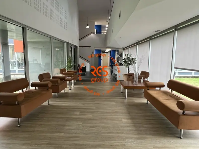Bureau à louer - Canéjan (33610) - 768 m² - 8 787 €/mois