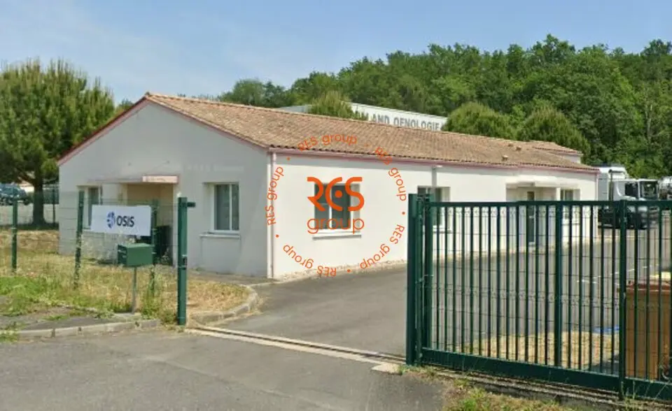 Entrepôt / Activité à vendre - Berson (33390) - 212 m²