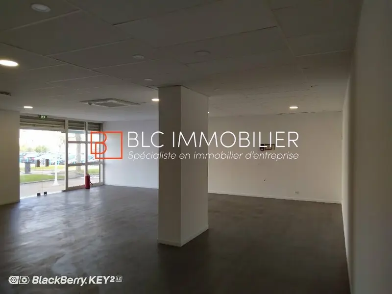Bureau à louer - Vitrolles (13127) - 100 m² - 1 250 €/mois