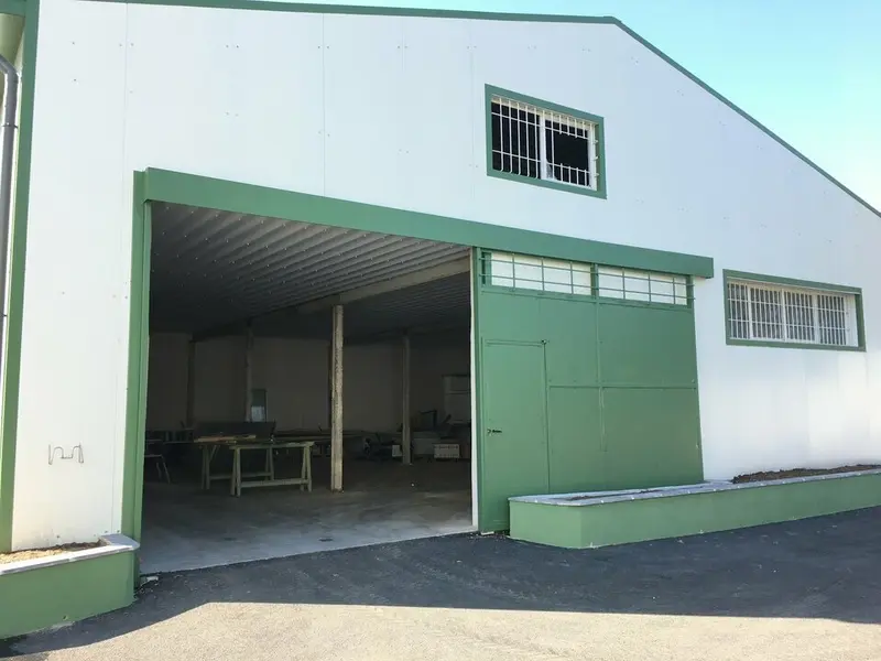 Entrepôt / Activité à louer - Gémenos (13420) - 190 m² - 1 900 €/mois