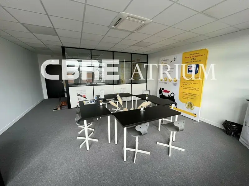 Bureau à louer - Cournon-D'Auvergne (63800) - 45 m² - 777 €/mois