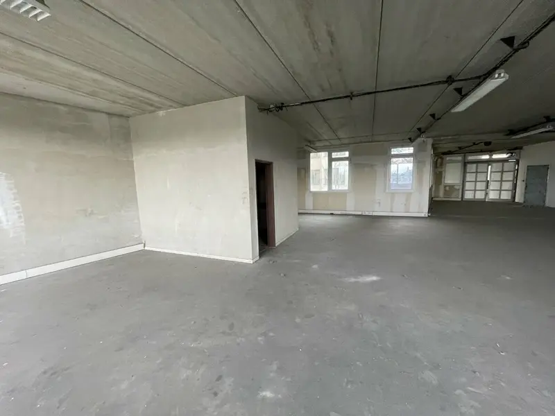 Entrepôt / Activité à louer - Épinay-Sur-Seine (93800) - 227 m² - 1 668 €/mois