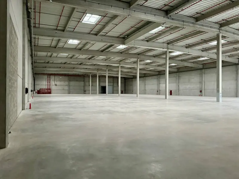Entrepôt / Activité à louer - Le Thillay (95500) - 5784 m² - 48 116 €/mois