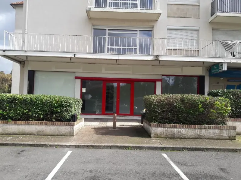 Local Commercial à louer - Petit-Couronne (76650) - 74 m² - 829 €/mois
