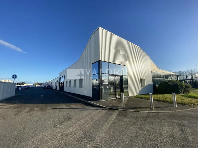 Entrepôt / Activité à louer - Reyrieux (01600) - 3063 m² - 16 833 €/mois