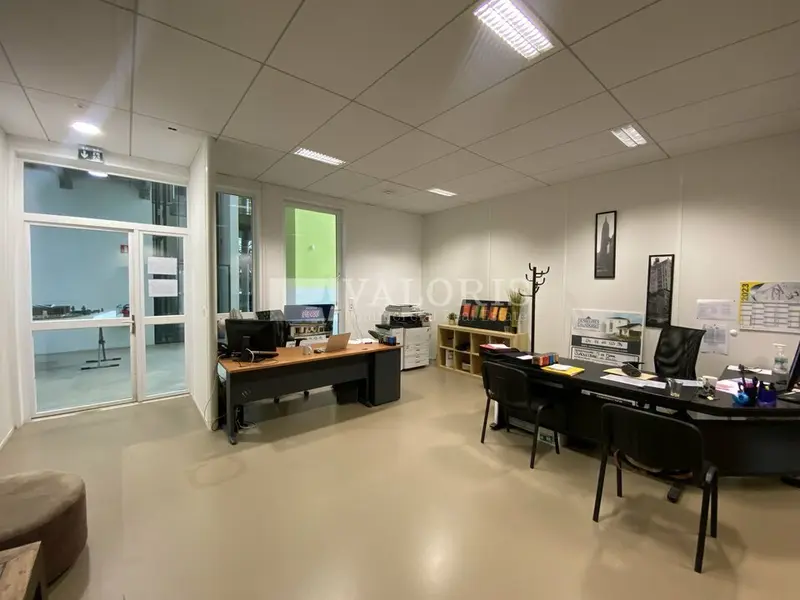 Bureau à vendre - Saint-Priest (69800) - 246 m²